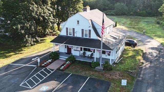 685 South St - Photo 1