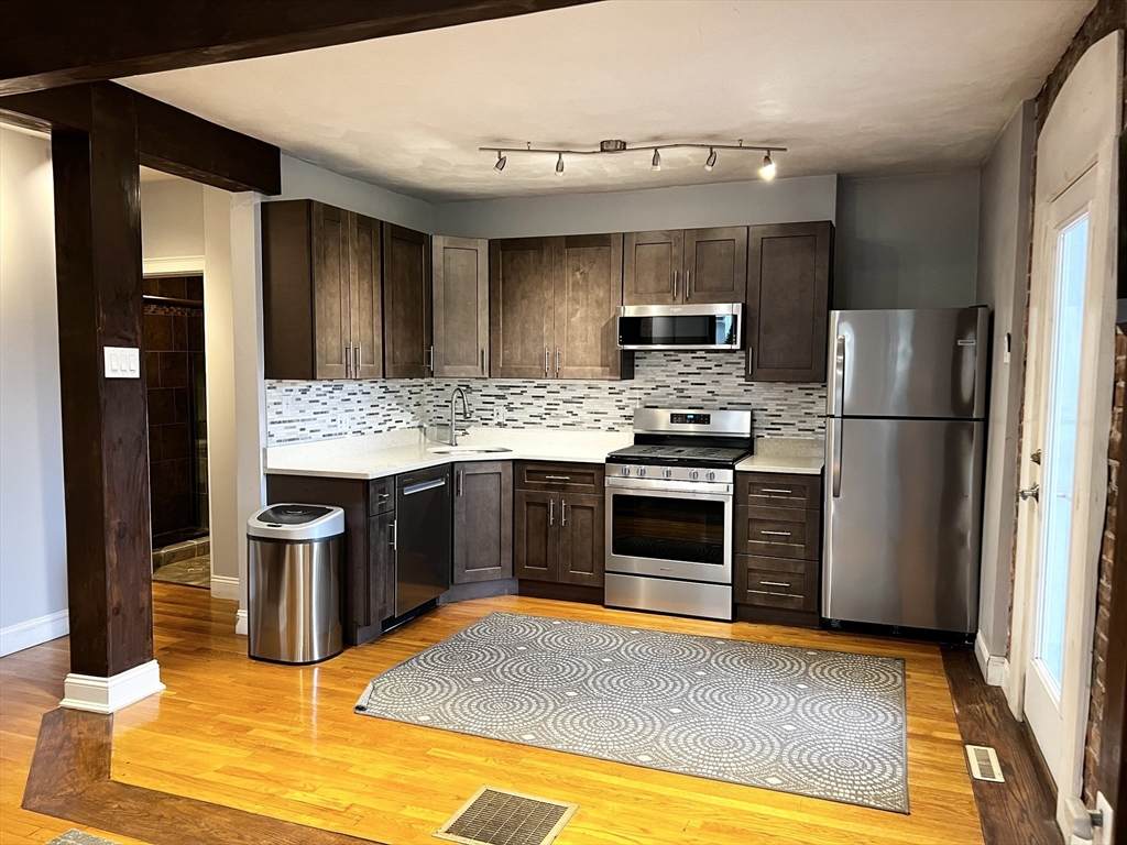 8 Edwin Street - Photo 1