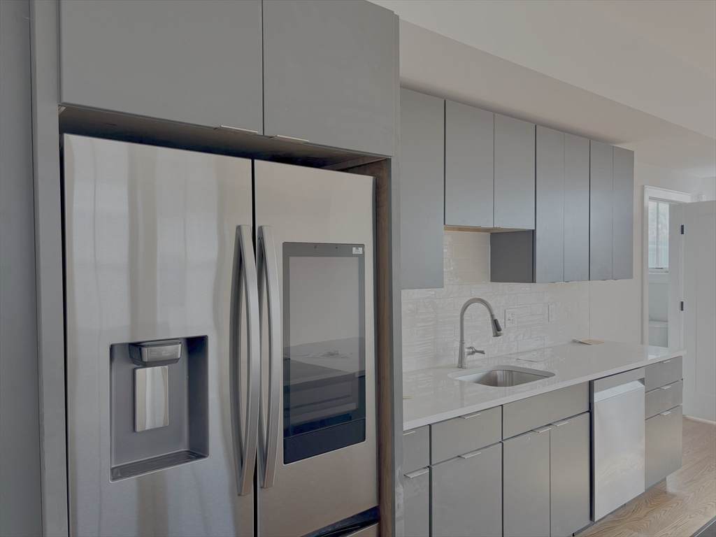 421 High St - Photo 1