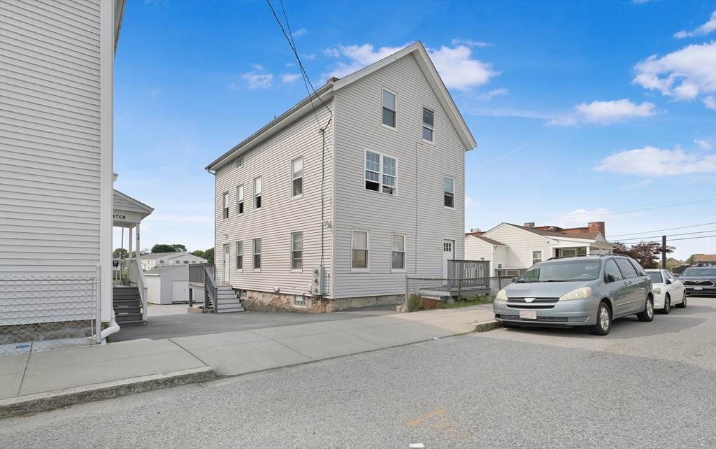 32 Slater Street - Photo 1