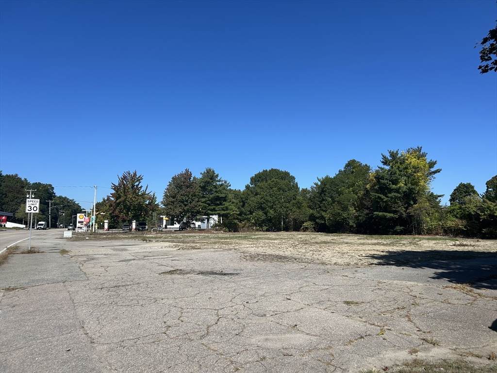 2104 Ocean St - Photo 1