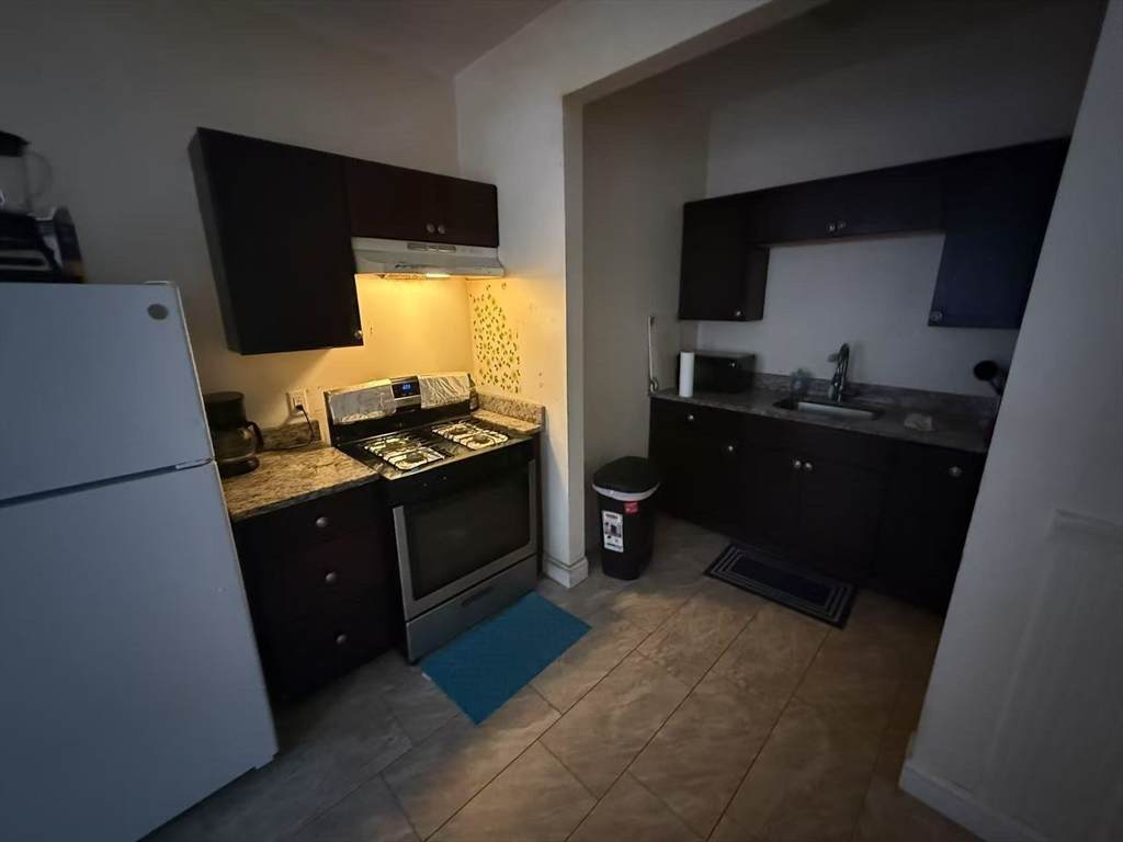 25 Chester Ave - Photo 1