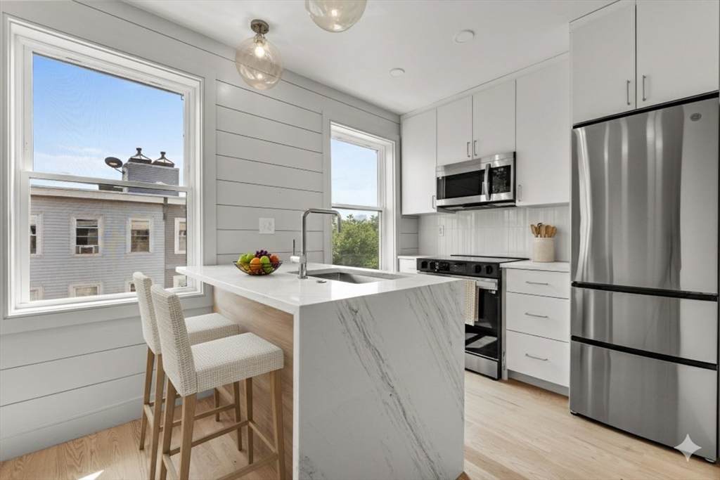 88 Maverick Street - Photo 1