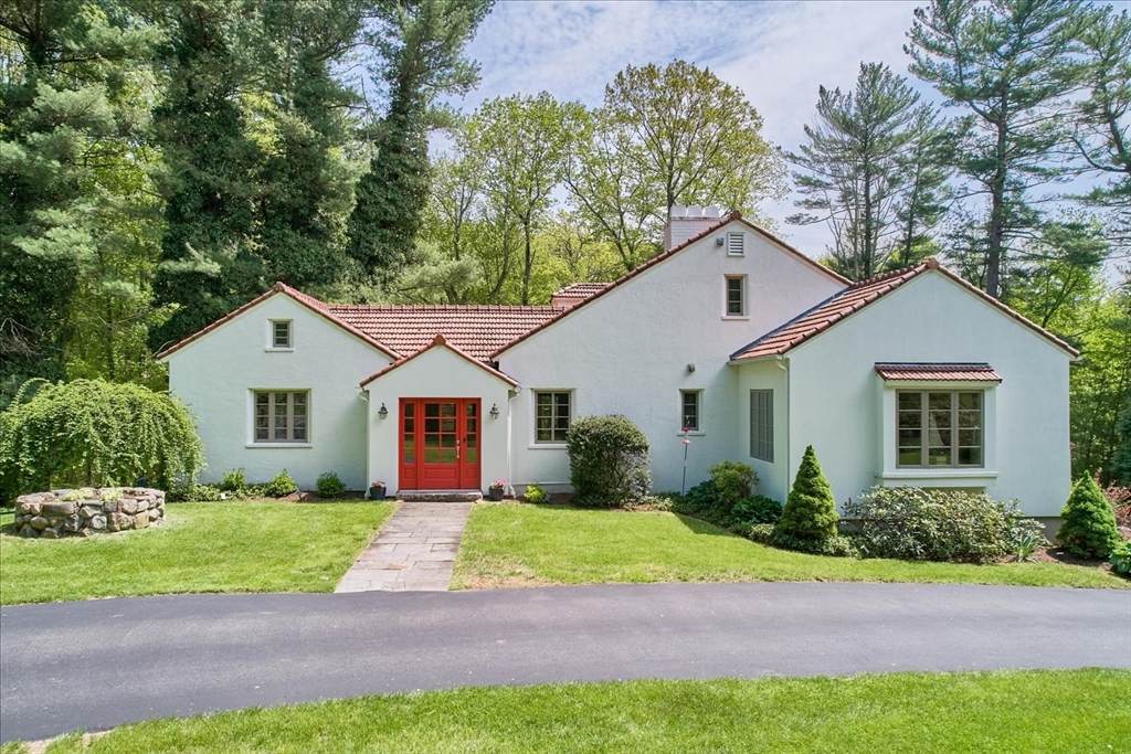 144 Pine St - Photo 1