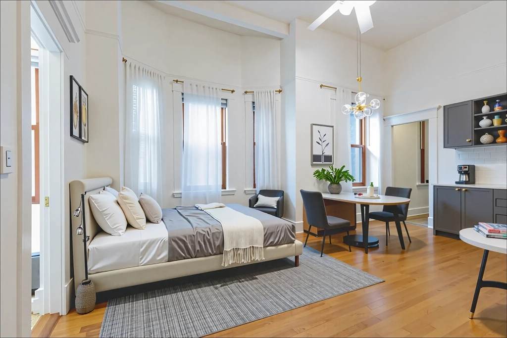 8 Garrison St - Photo 1