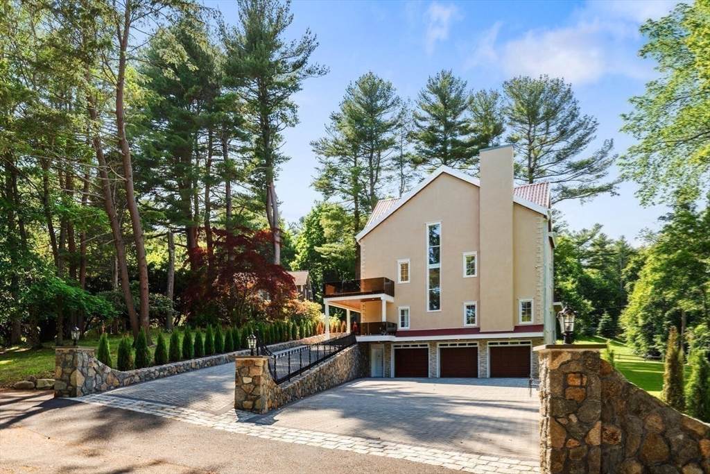 58 Chestnut St - Photo 1