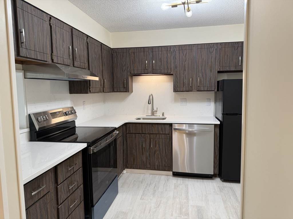 2 Summit Dr - Photo 1