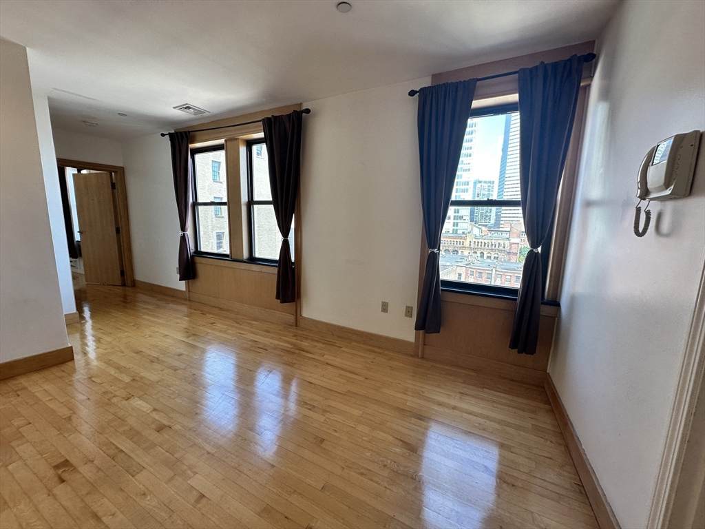 42-44 Beach St - Photo 1