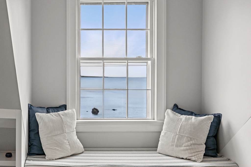 3 Circle Street - Photo 1