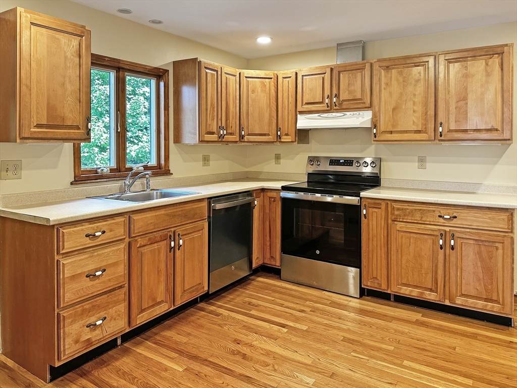 11 Mead Road - Photo 1