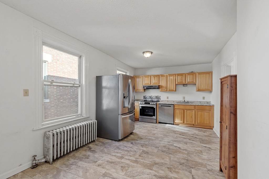 182 Harvard - Photo 1