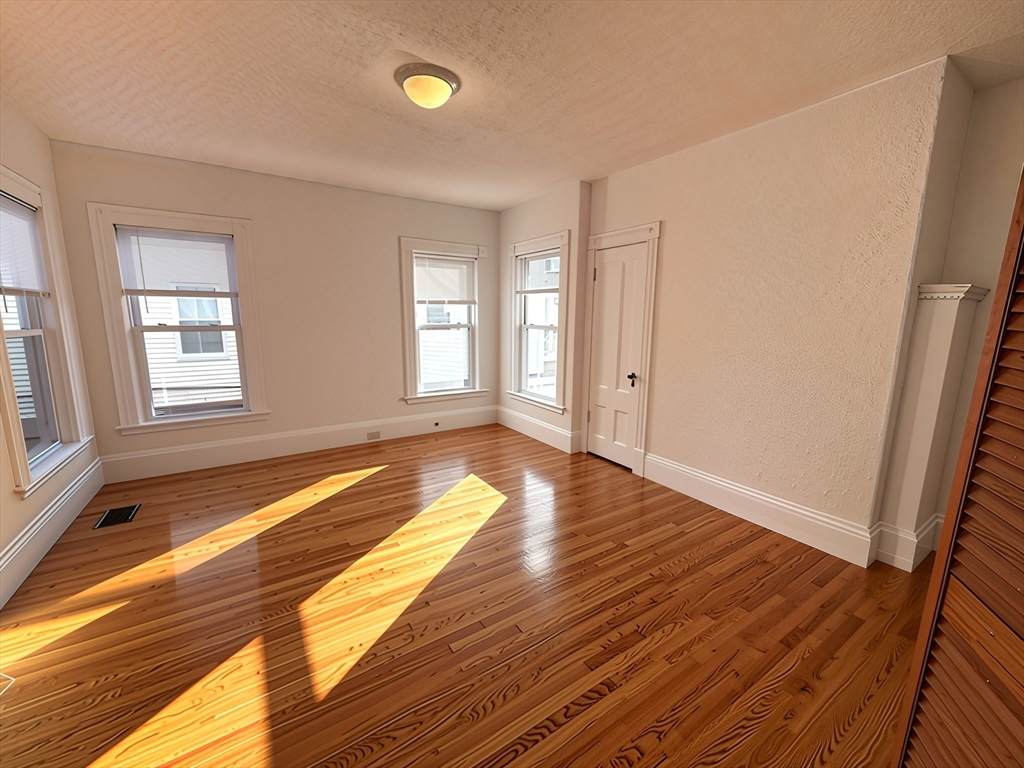 17 Upham St - Photo 1