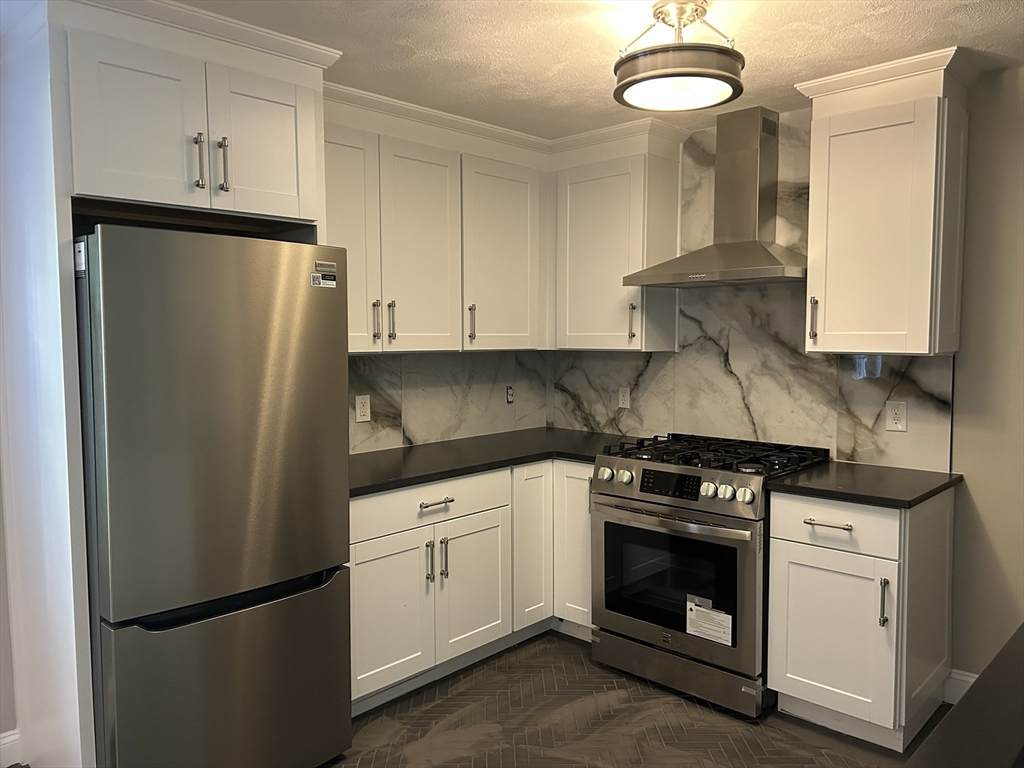 18 Ashcroft - Photo 1