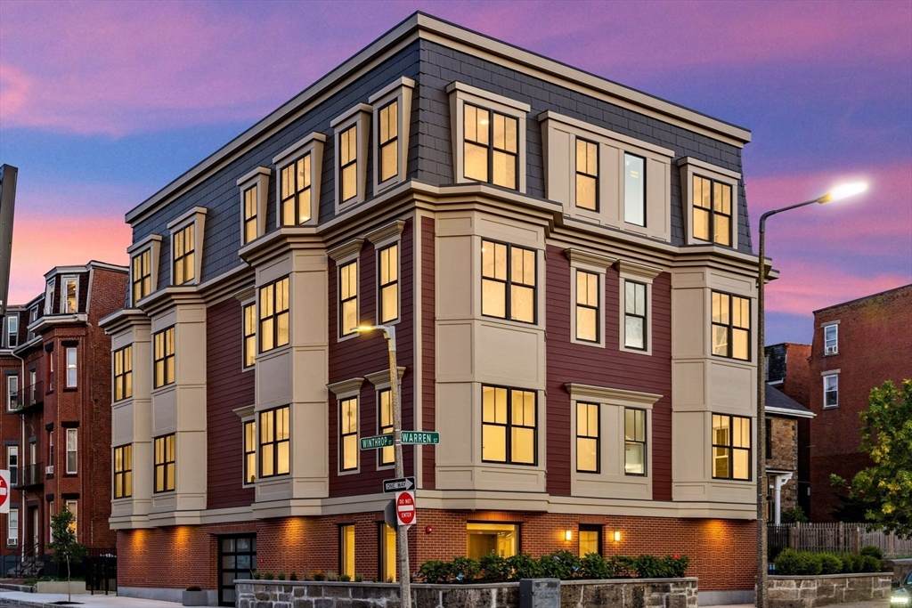 124 Warren Street - Photo 1