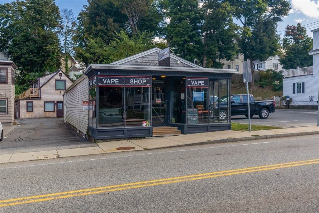 24 Samoset St - Photo 1
