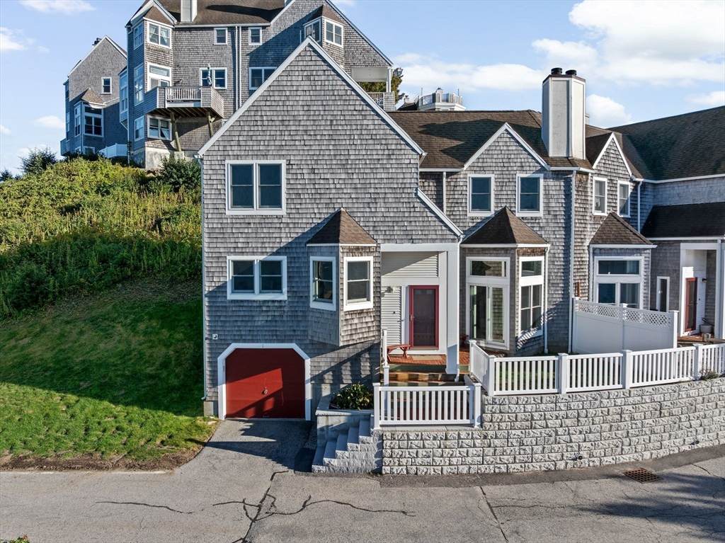 1 Marina Dr - Photo 1