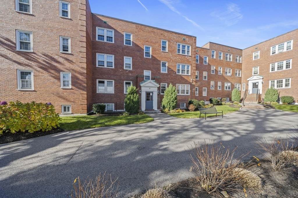 33 Lennon Ct - Photo 1