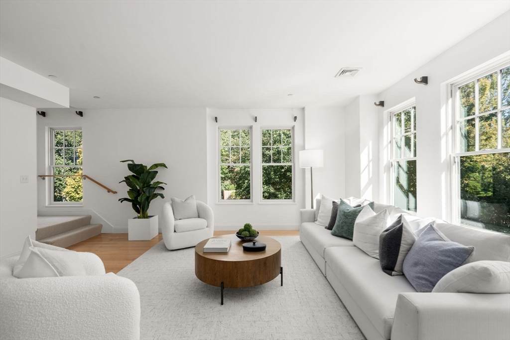 125 Crowninshield Road - Photo 1