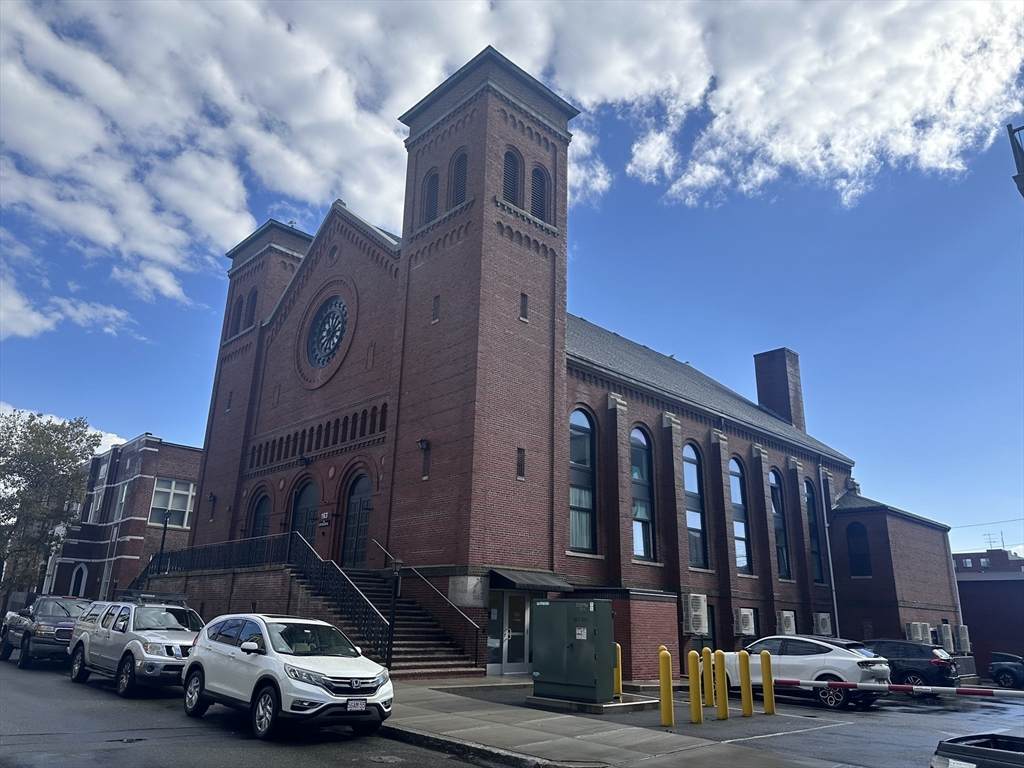 163 Chestnut St - Photo 1