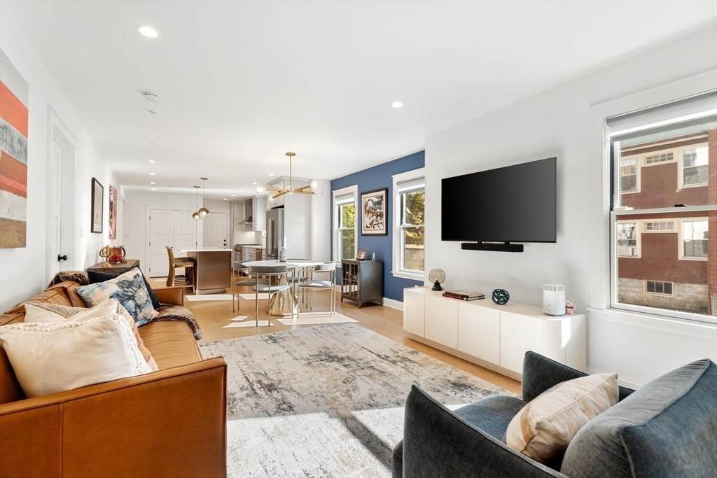 15 Higgins St - Photo 1