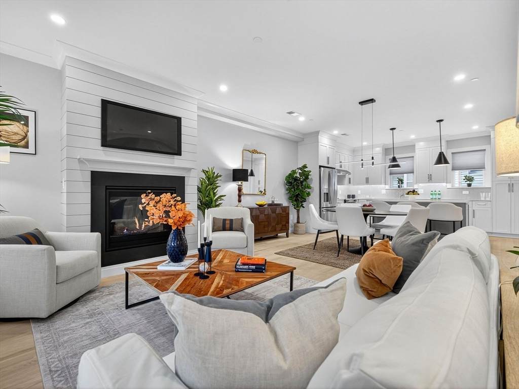 175 School St - Photo 1