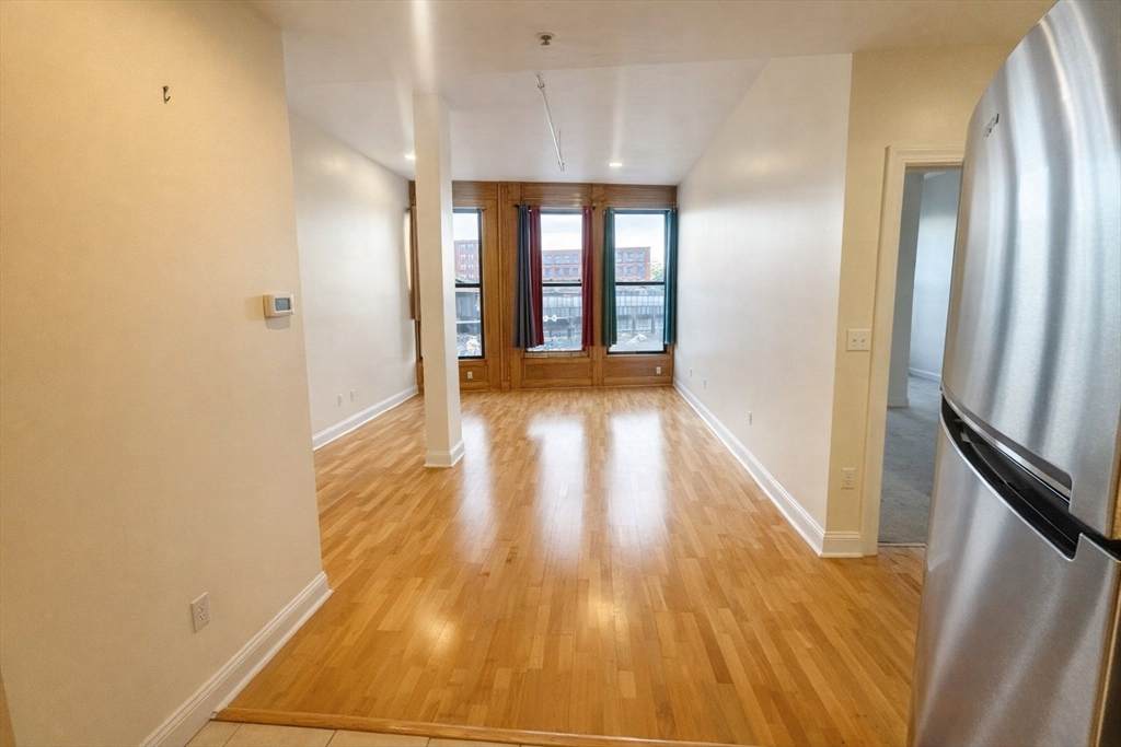 7 Central Sq - Photo 1