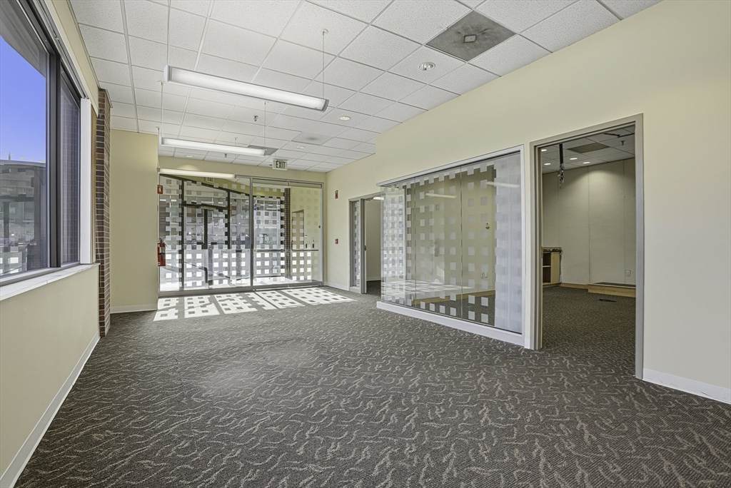 625 Main St - Photo 1