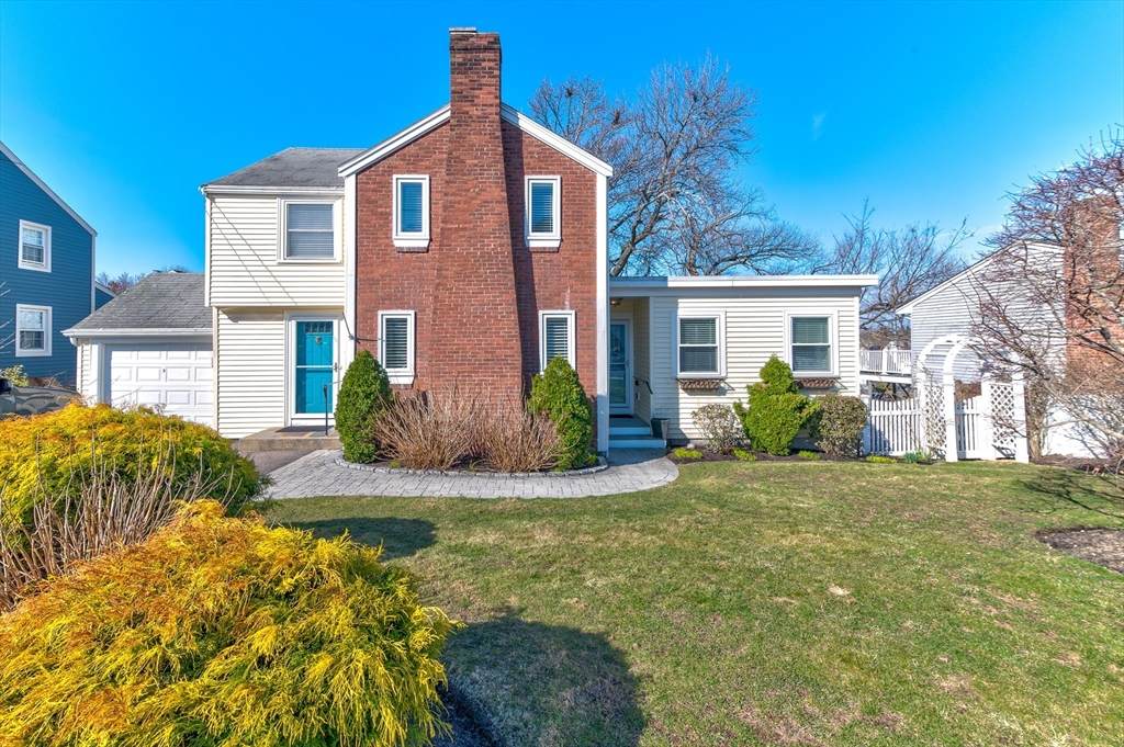 865 E Squantum St - Photo 1