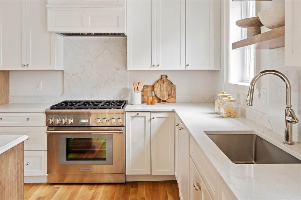 2 Pacific Street - Photo 1