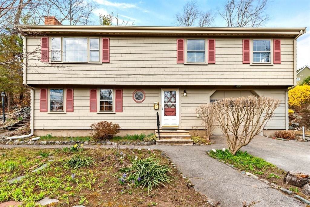 11 Ludlow Ave - Photo 1