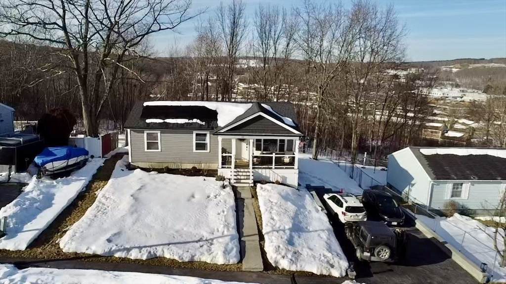 12 Erie Ave - Photo 1