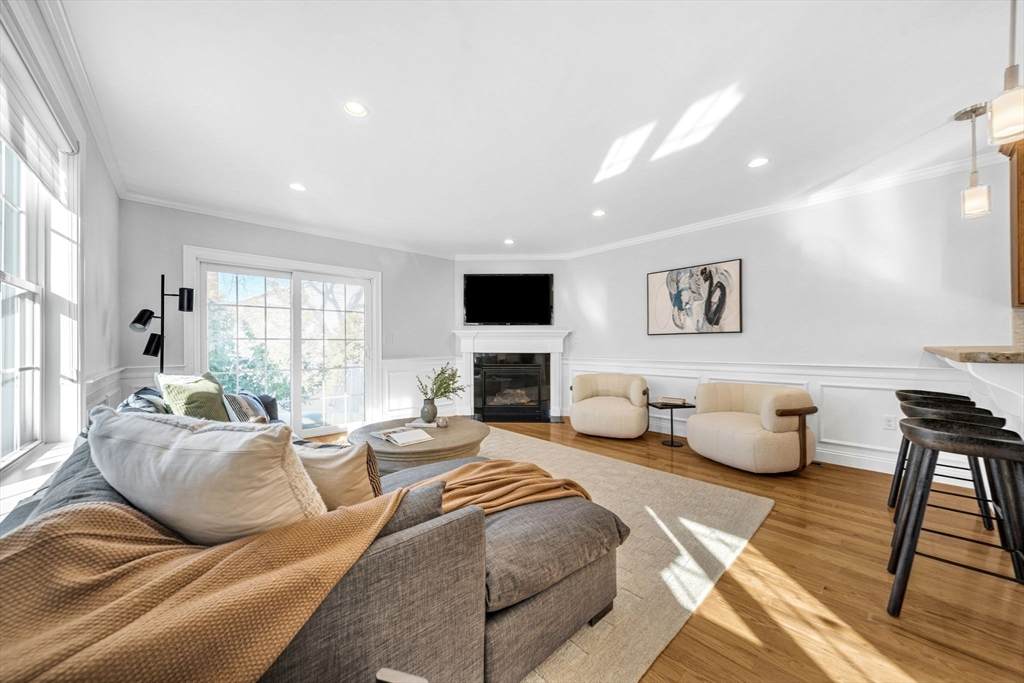 385 Hillside Ave - Photo 1