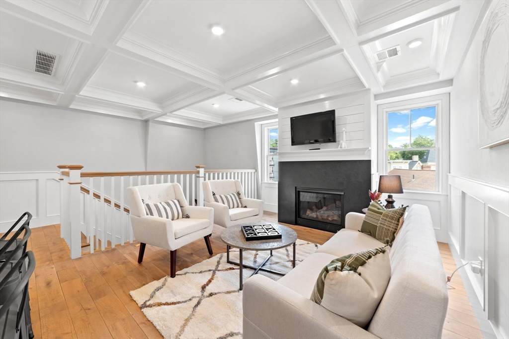42 Bow St - Photo 1