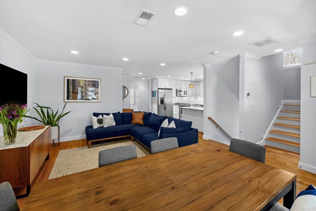 40 Catherine St - Photo 1