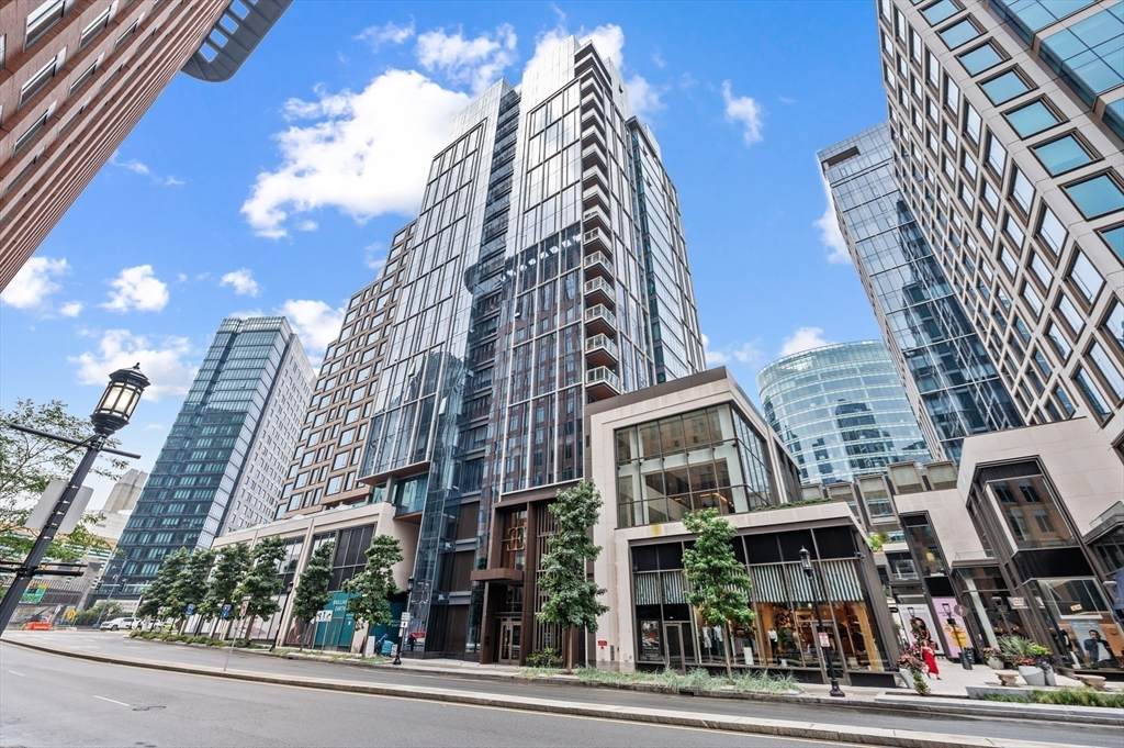 135 Seaport Blvd - Photo 1