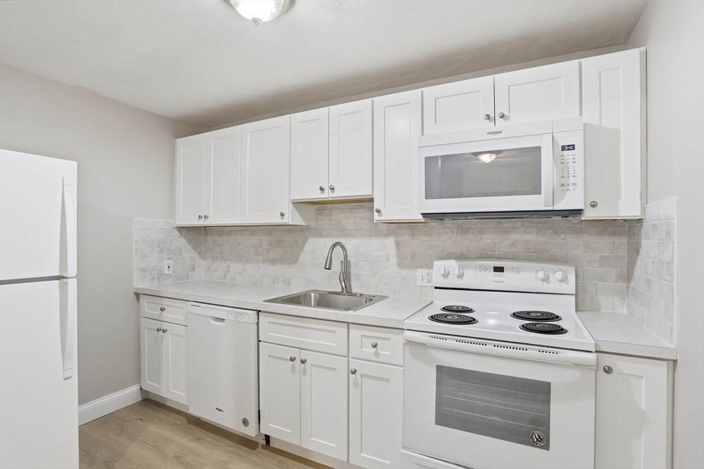 11 Davis - Photo 1