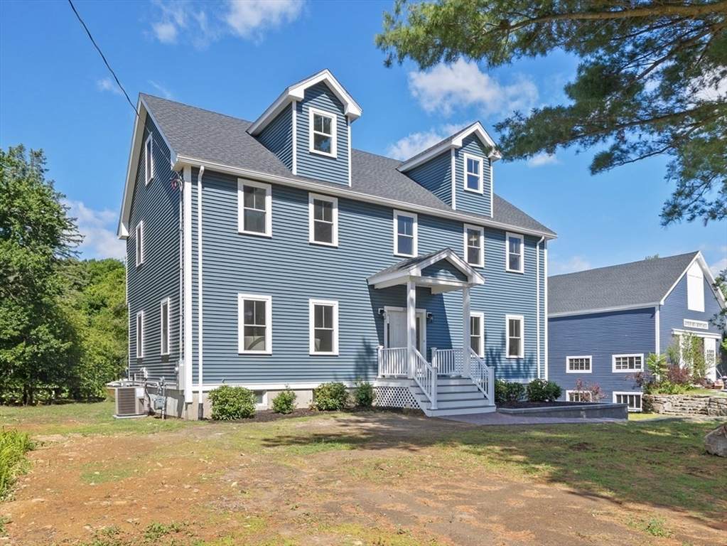 335 Salem St - Photo 1