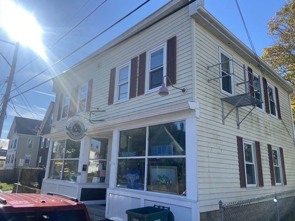 398 Court St - Photo 1