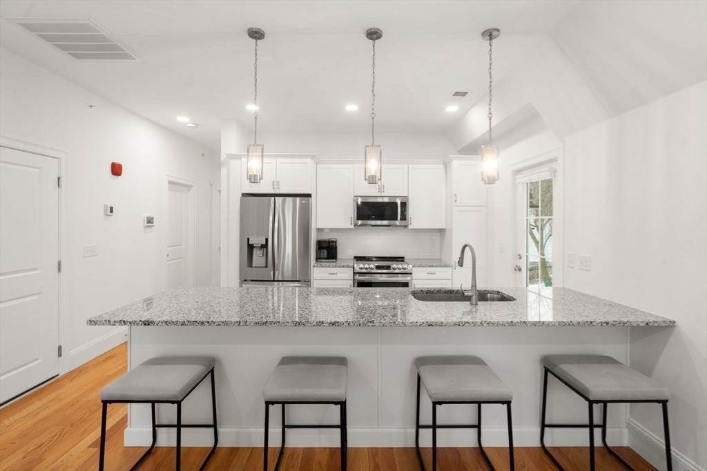 68 Chestnut St - Photo 1