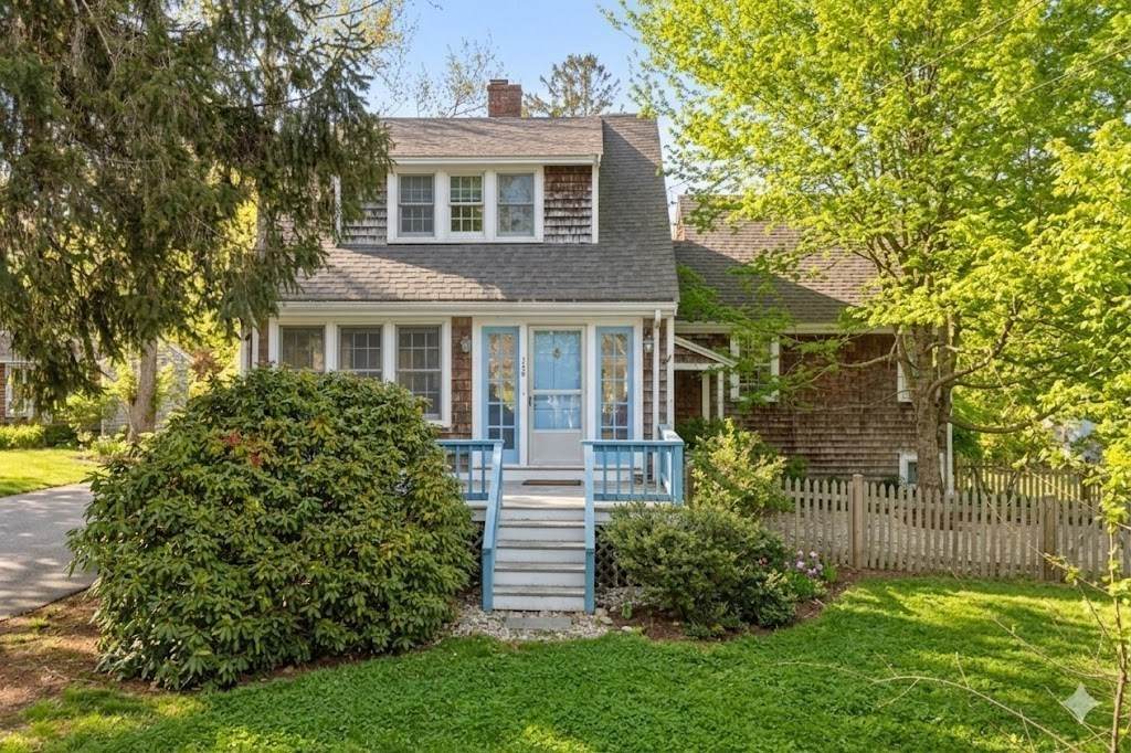 136 Leonard Street - Photo 1