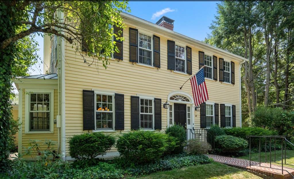 49 Salem St - Photo 1