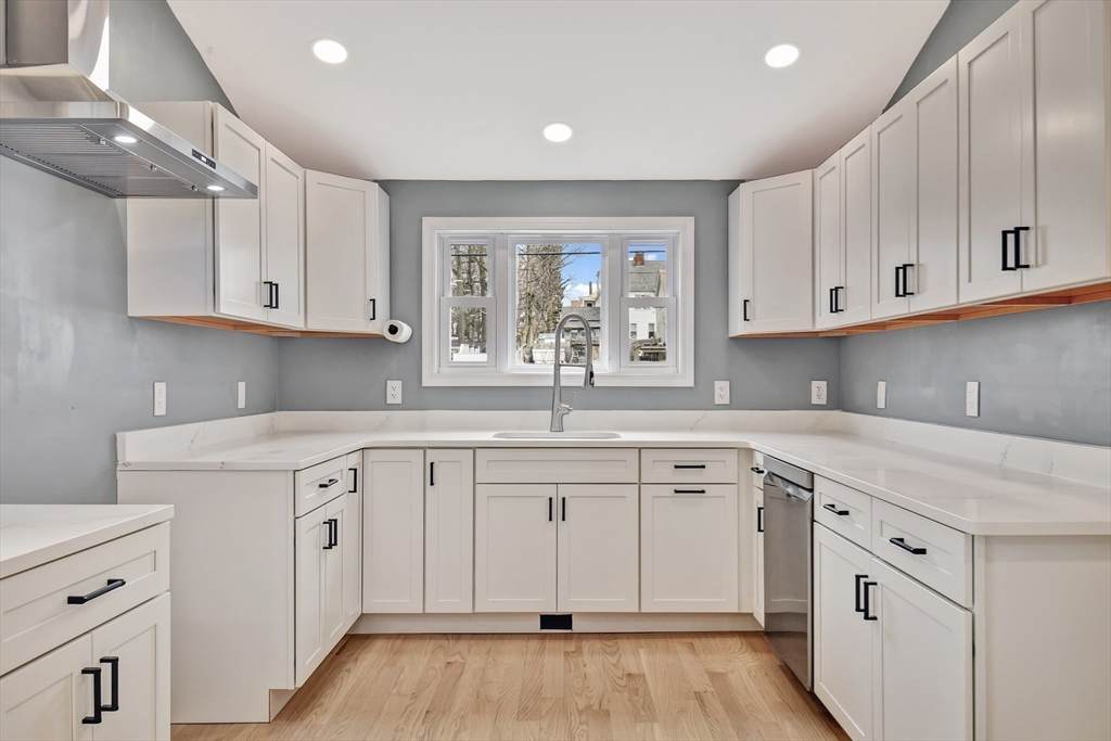 43 1/2 6th Avenue - Photo 1