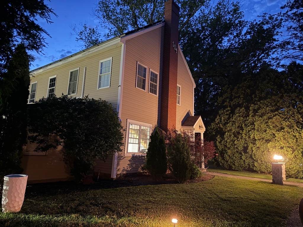 104 Sw Cutoff - Photo 1