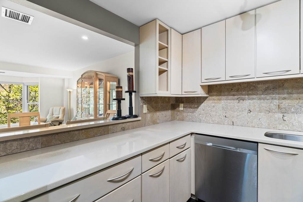1 Watermill Pl - Photo 1