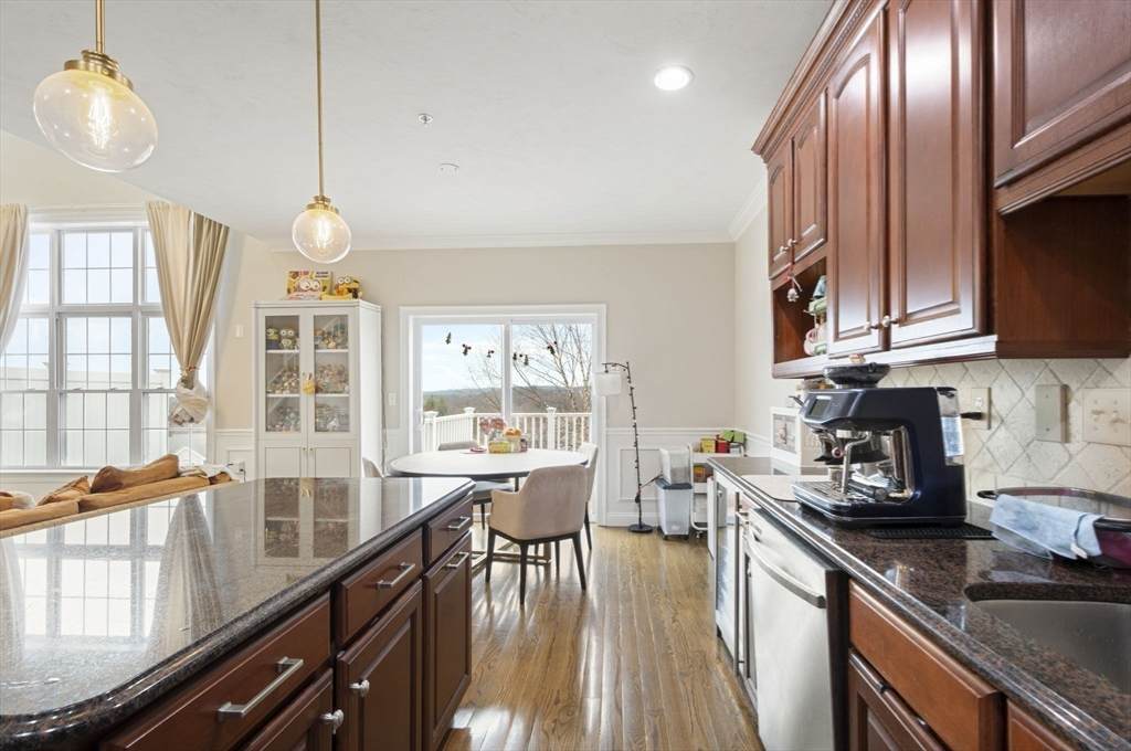 806 Ledgewood Way - Photo 1