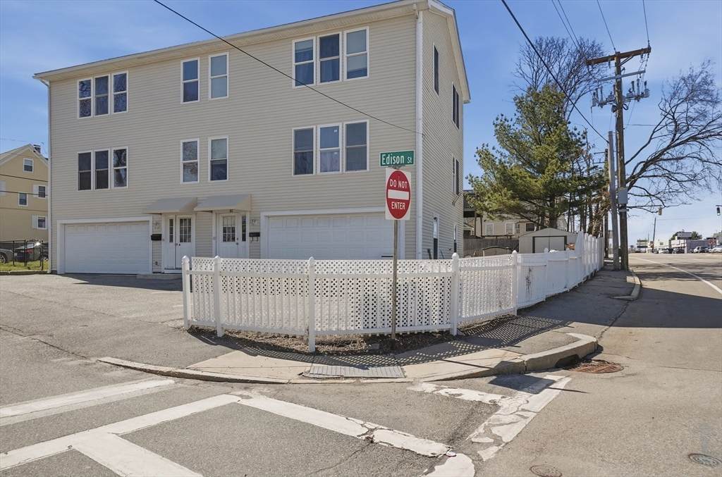82 Edison St - Photo 1