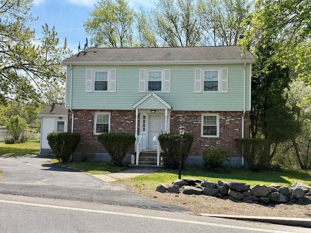 54 River St - Photo 1