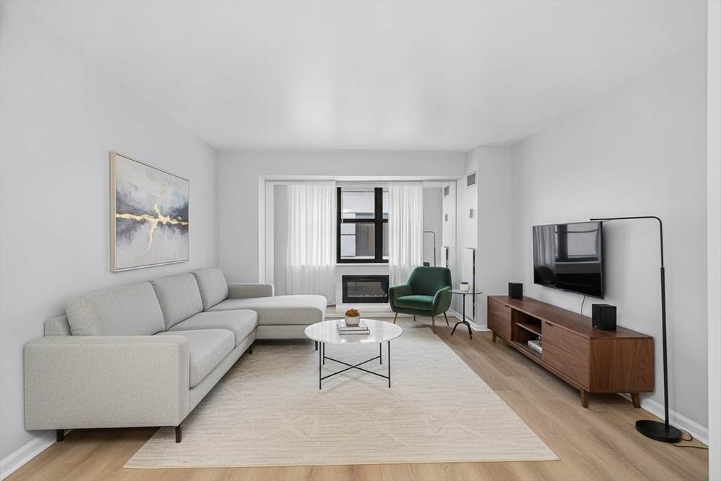 170 Tremont Street - Photo 1