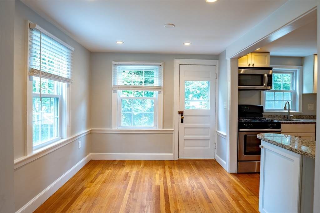 993 Massachusetts Ave - Photo 1