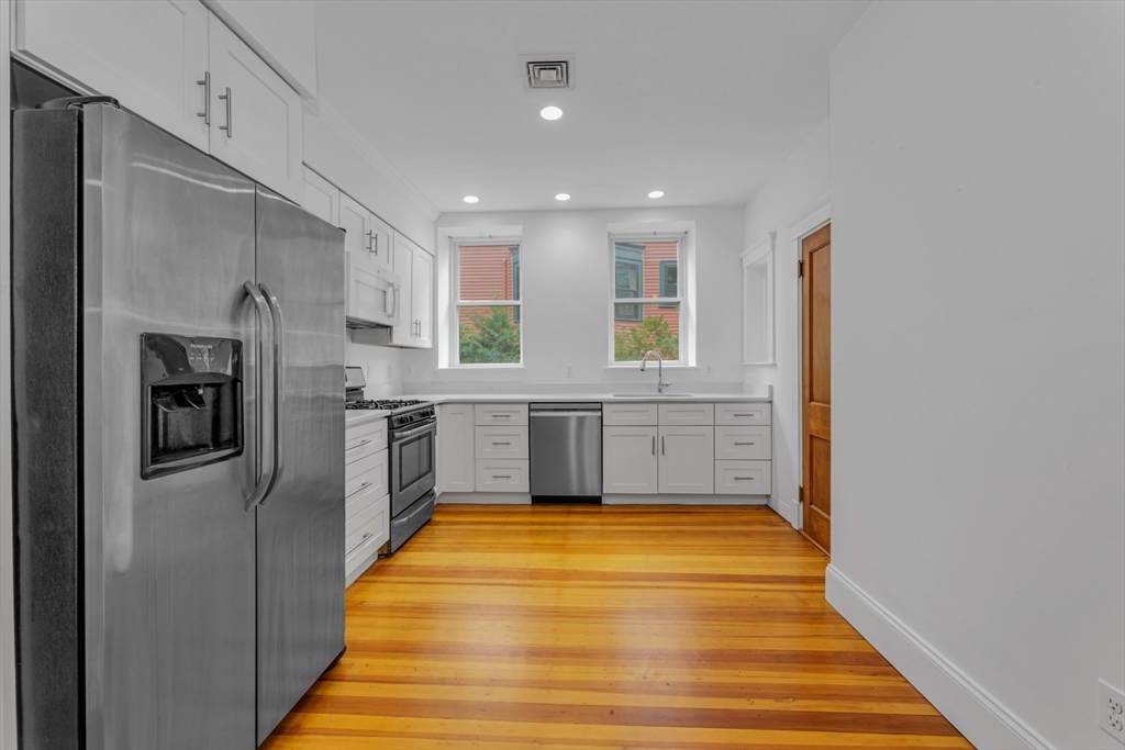 79 Perkins Street - Photo 1